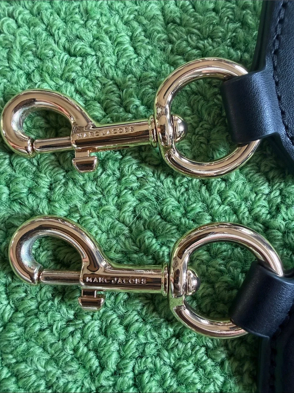 EUC Marc Jacobs x looney tunes. Cream and Black Strap with Red Looney Tunes Logo - Picture 8 of 12